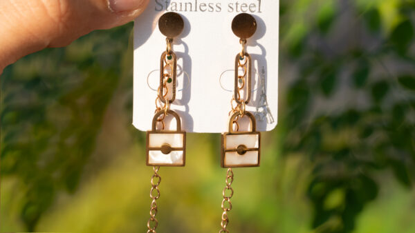Hanging Locks - Image 2