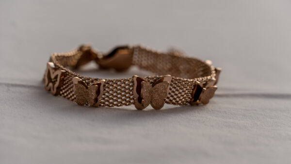 Golden Flutter - Image 2